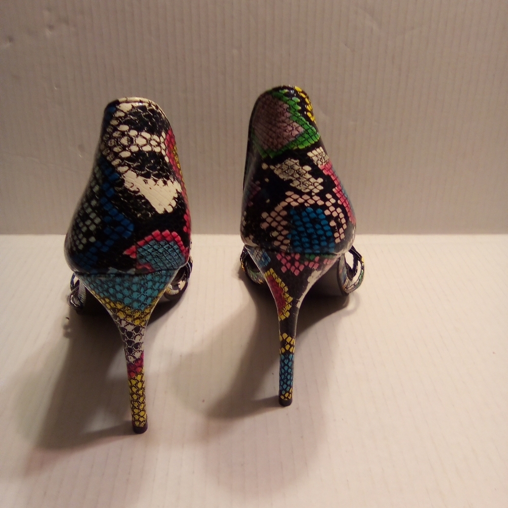Bold Blue and Yellow High Heels NEW NOT TAG UNBRANDED 5 INCHES HEELS - Picture 6 of 10
